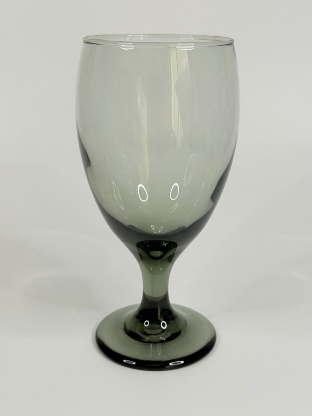 Libbey Classic Smoke Water / Wine Goblet, 7"